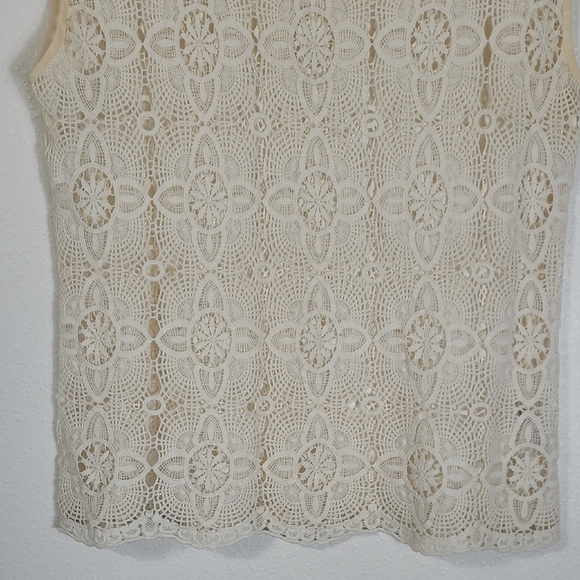 Vince Camuto Lace Crochet Top Size M Ivory White Boho Y2K Sleeveless Open Knit - Picture 3 of 10